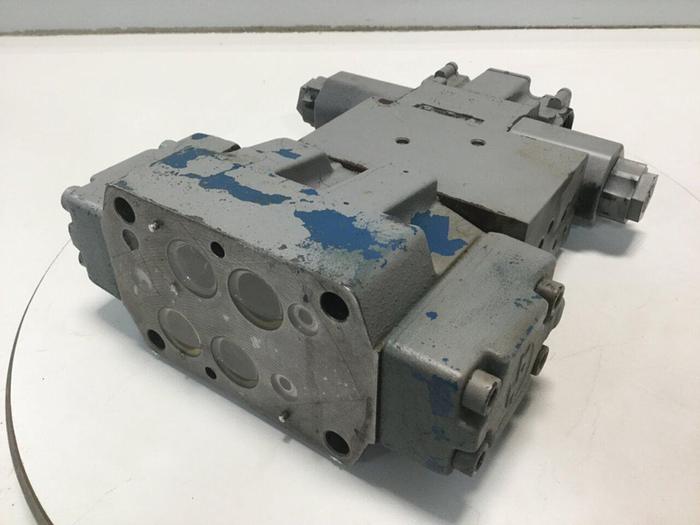 Used REXROTH Valve 4WEH16W60M0/6AG24NPS9800 Used