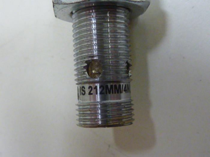 Used PEPPERL & FUCHS Inductive Switch Sensor 4NO-2E0-S12 #62641