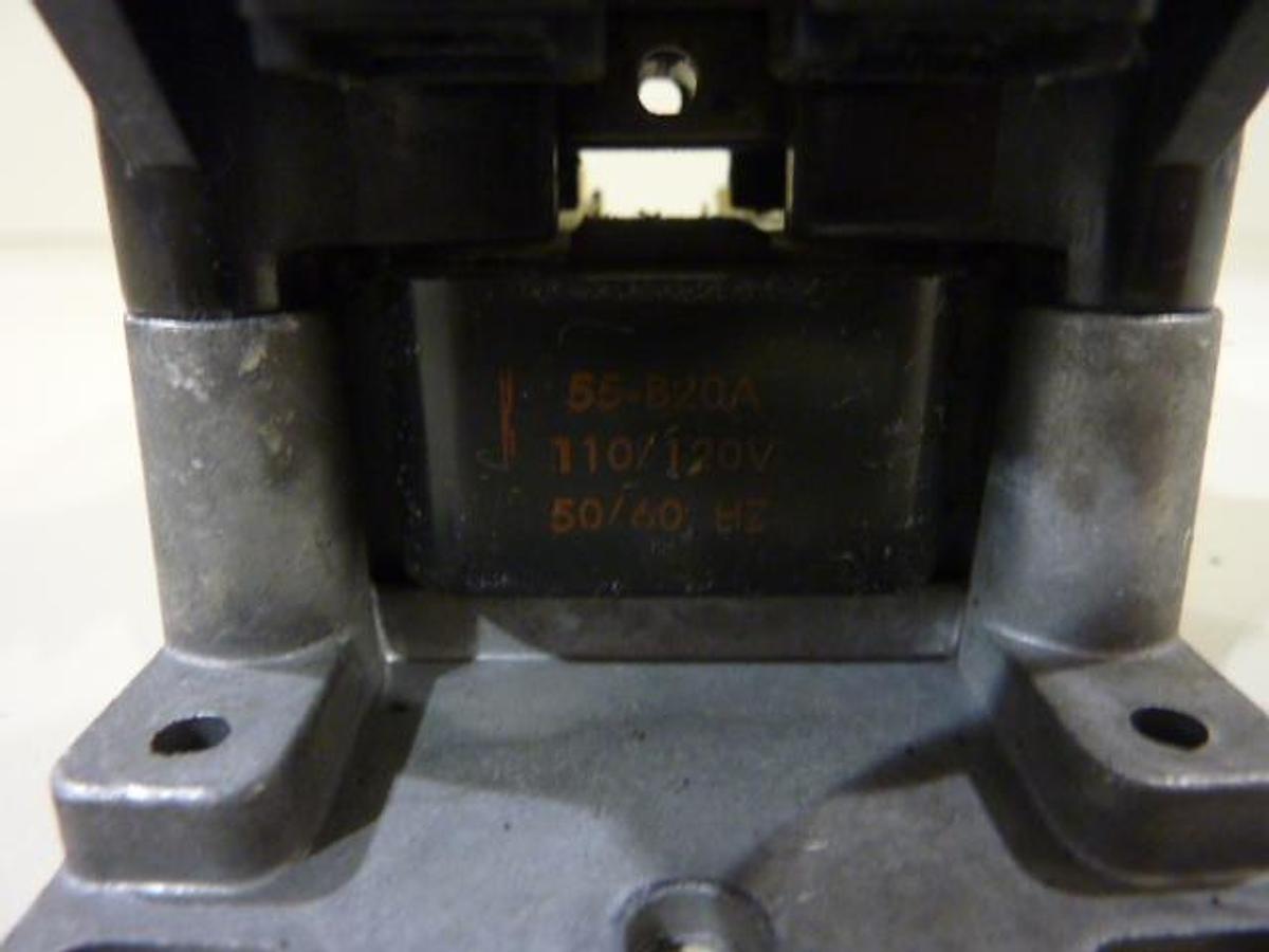 Used GENERAL ELECTRIC / GE Contactor CR253DB302AAA Used