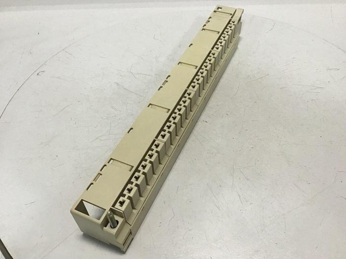 Used SIEMENS Terminal Strip 1NEZ8110200 #107423