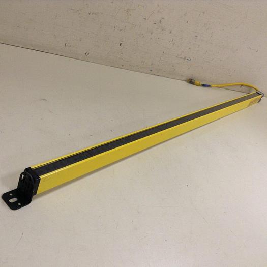 Used BANNER ENGINEERING Light Curtain Receiver USR3524YP2 #85299