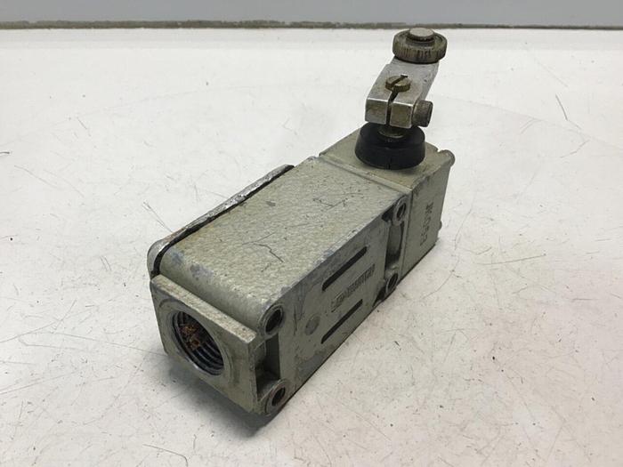 Used RB DENISON Limit Switch C2-JD053 #122085