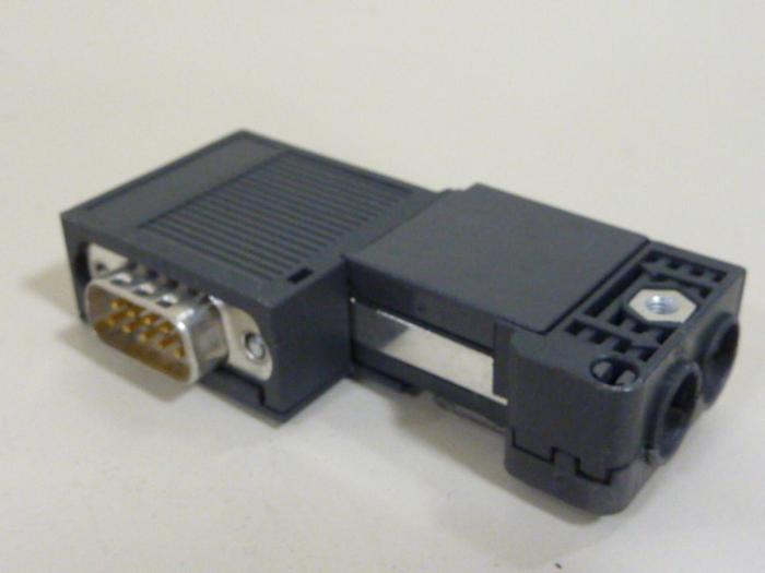 Used SIEMENS Connector GES7-972-OBA5O-OXAO #53429