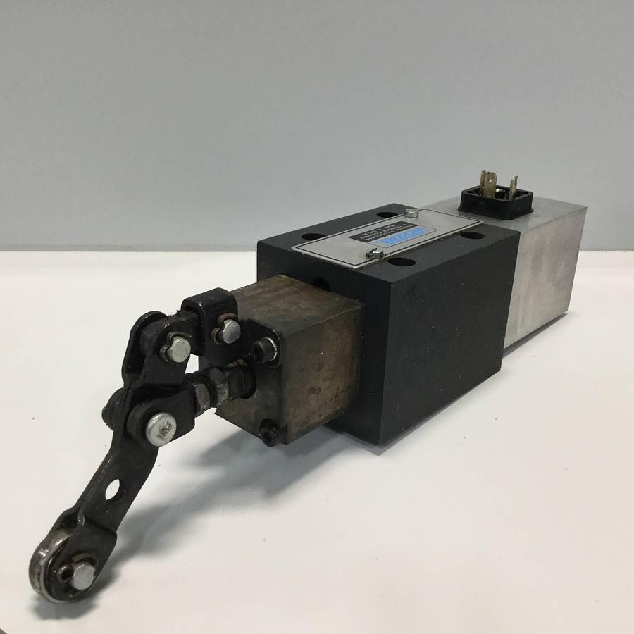 Used VICKERS Valve SDG20S4 012F 50 S553 USED