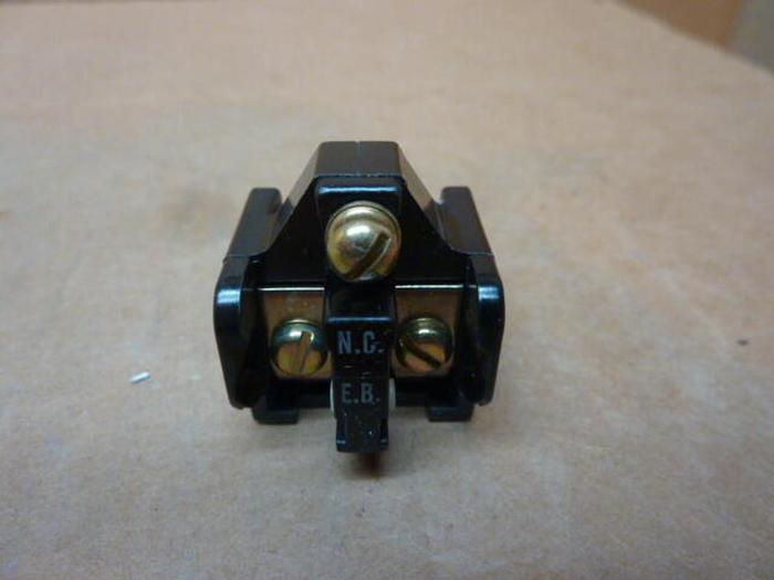 ALLEN BRADLEY Auxiliary Contact Block 1495-G1 SER L #32520