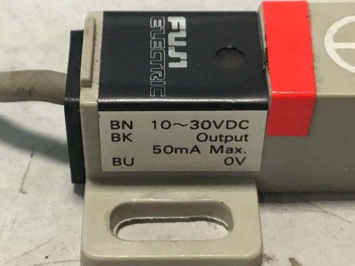 Used FUJI ELECTRIC Proximity Switch PE-B4D3 #128388
