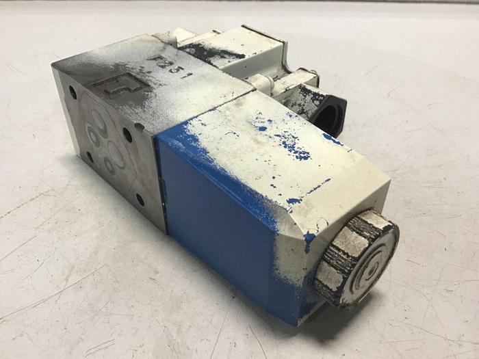 Used VICKERS Directional Control Valve DG4V32AMP7H7P20B1550 Used