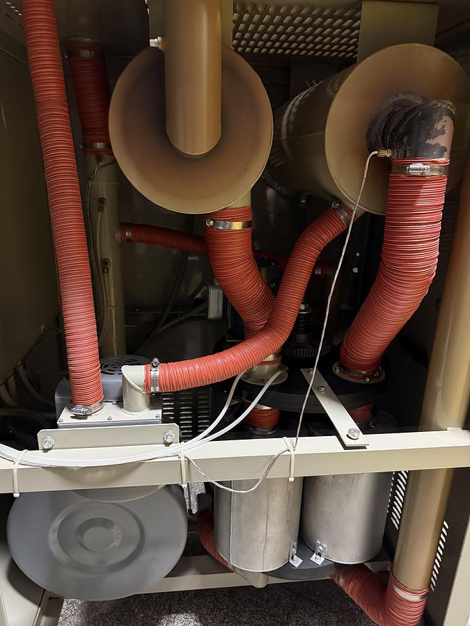 Used CONAIR FRANKLIN CD300 Desiccant Dryer, D03H4000403 USED