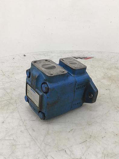 Used VICKERS Pump 25V14A1C22R Used  #143188