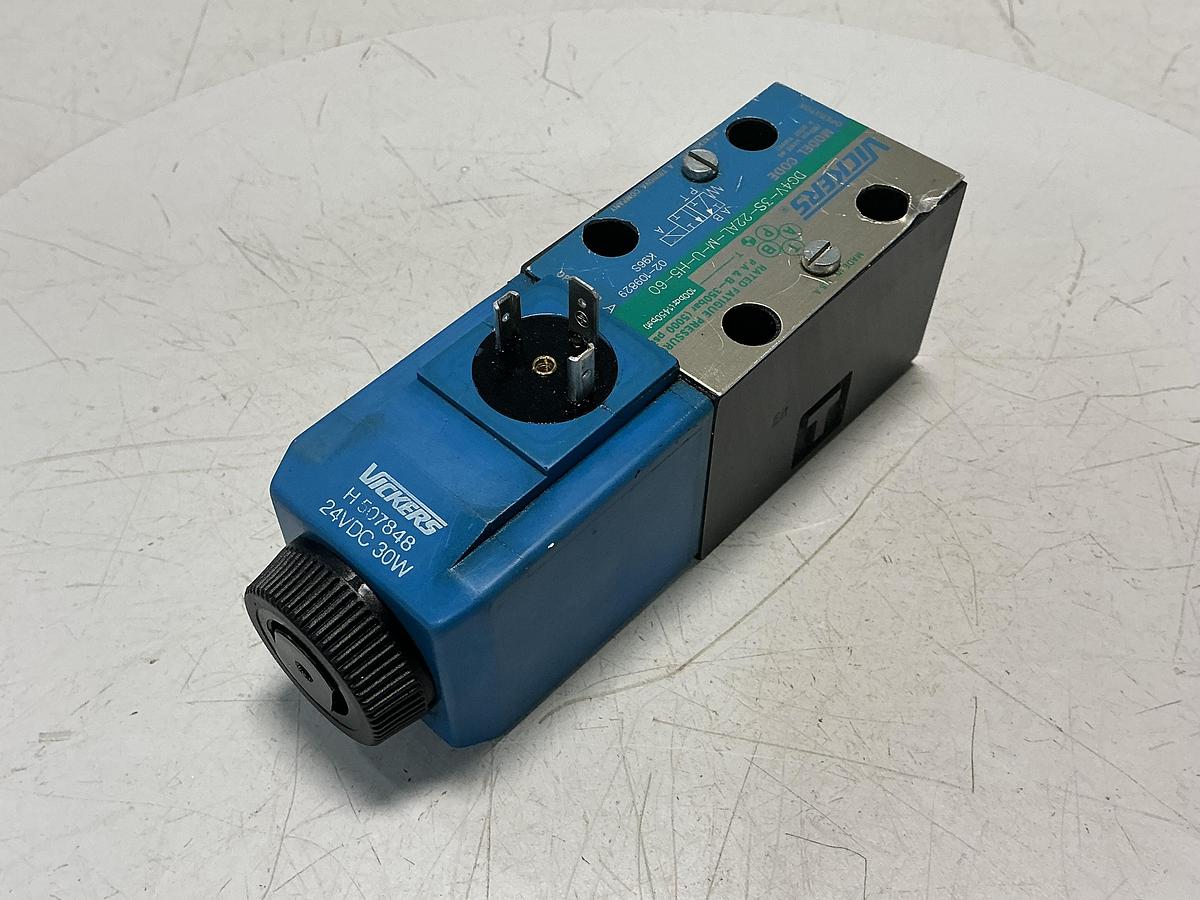 Used VICKERS DG4V-3S-22AL-M-U-H5-60