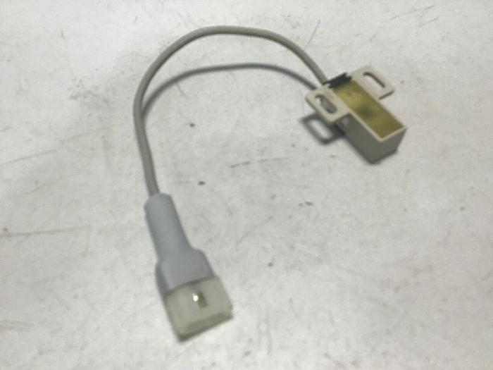 Used FUJI ELECTRIC Proximity Switch PE-B4D3 #128438