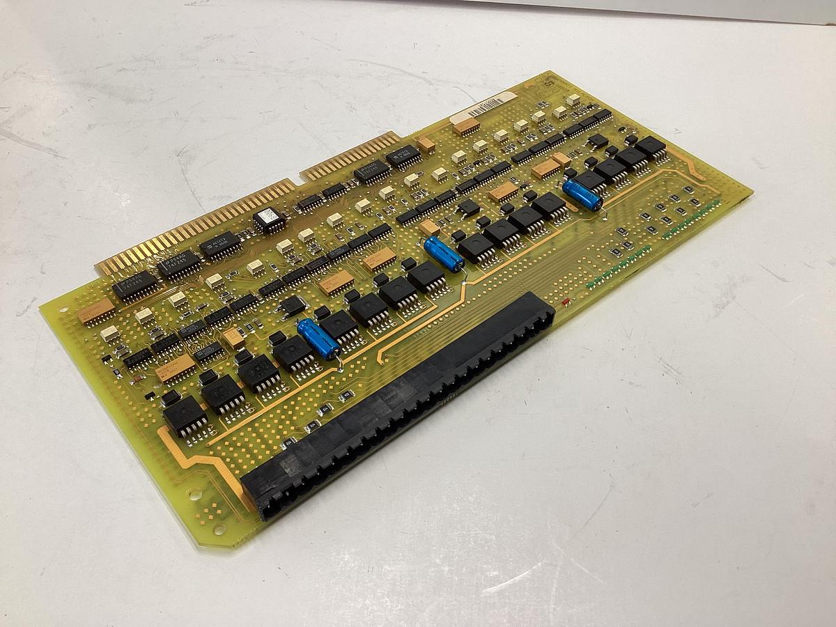 Used CINCINNATI MILACRON Circuit Board 3-542-1292A / BRACKET Used