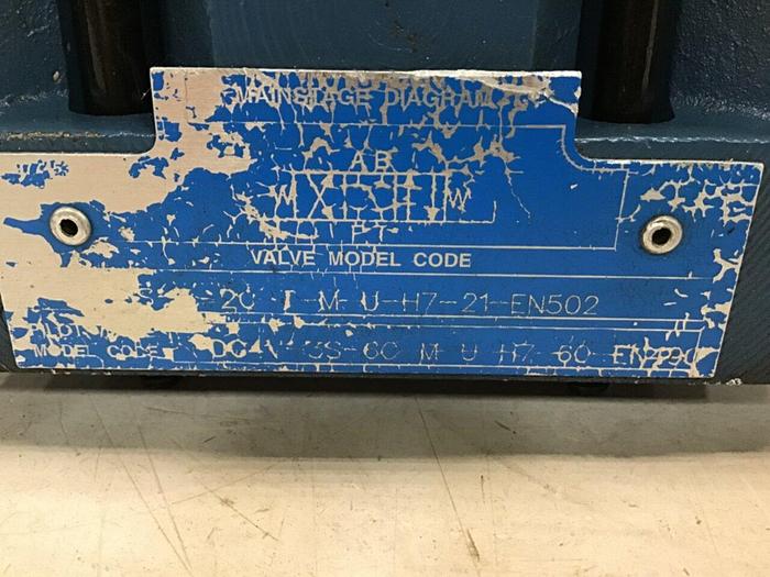 Used VICKERS Valve DG4V-3S-6C-M-U-HL7-60-EN490 Used