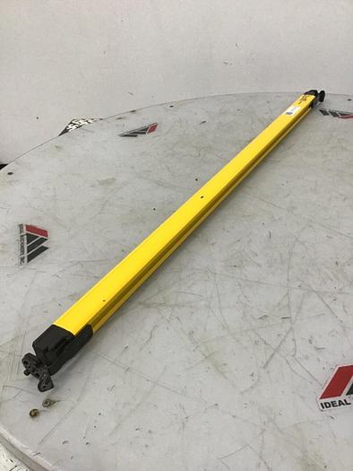 Used KEYENCE CORP Light Curtain GL-R26L-R Used