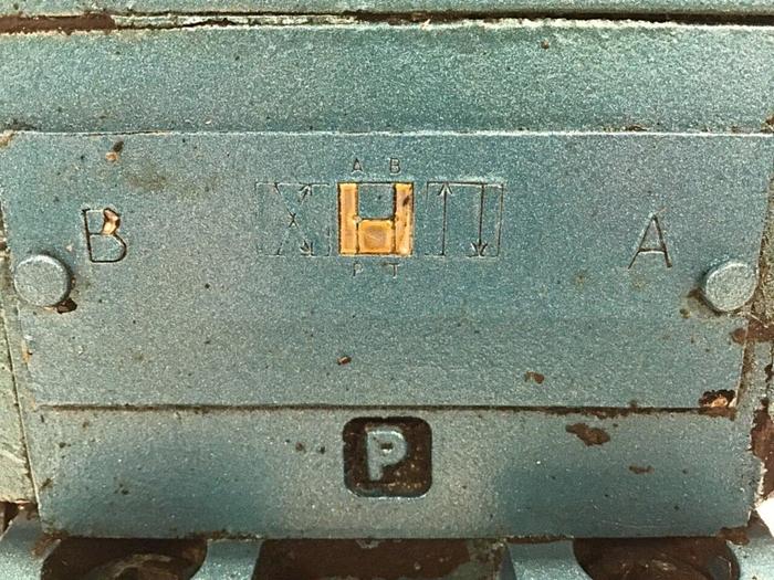 Used VICKERS Valve R6V3YH60X2406 N #140549