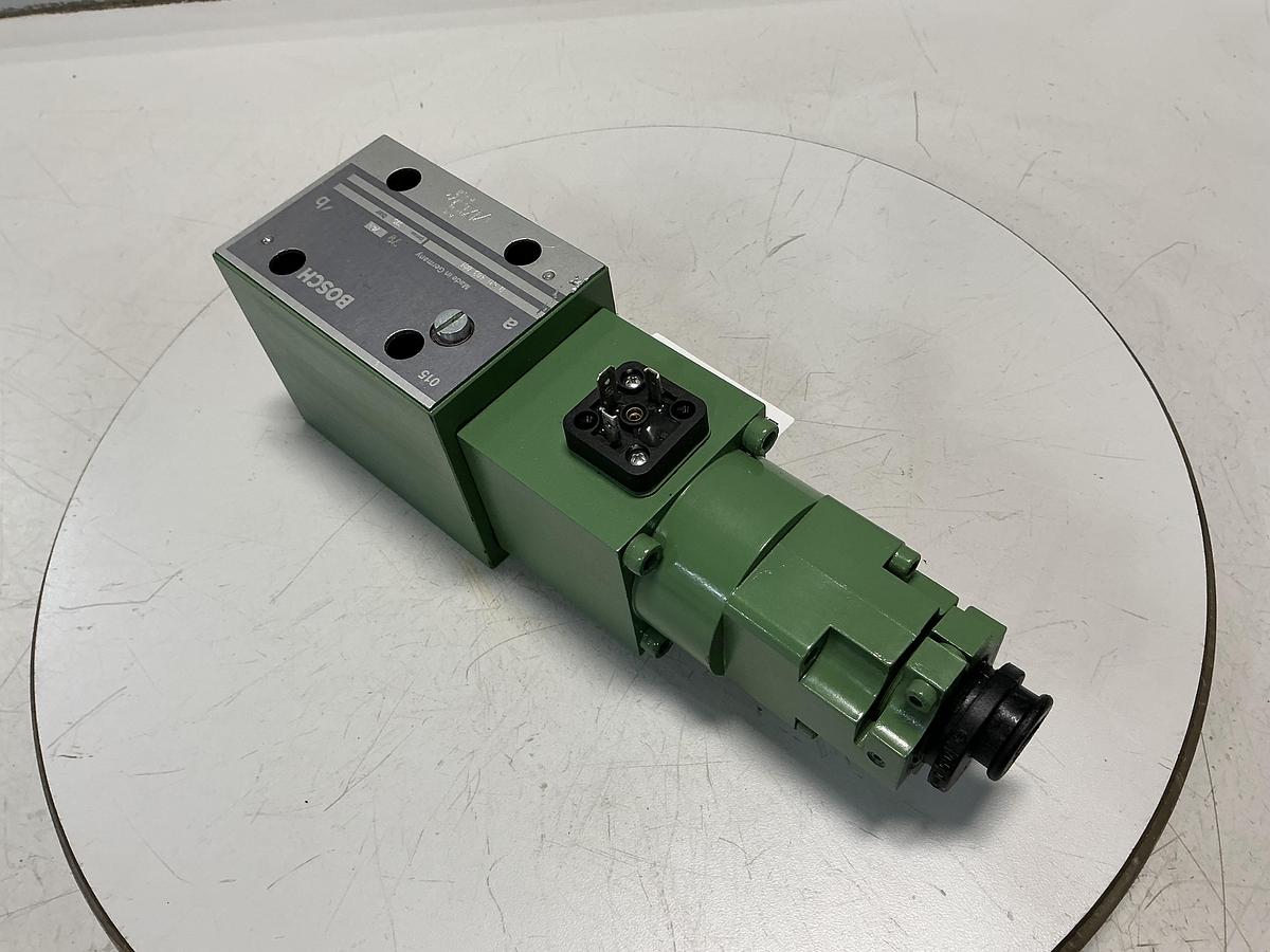 Used BOSCH 0 811 403 001