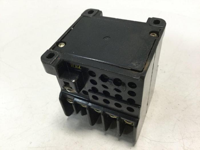 Used FUJI ELECTRIC Contactor SRC3631-5-1UL #109207