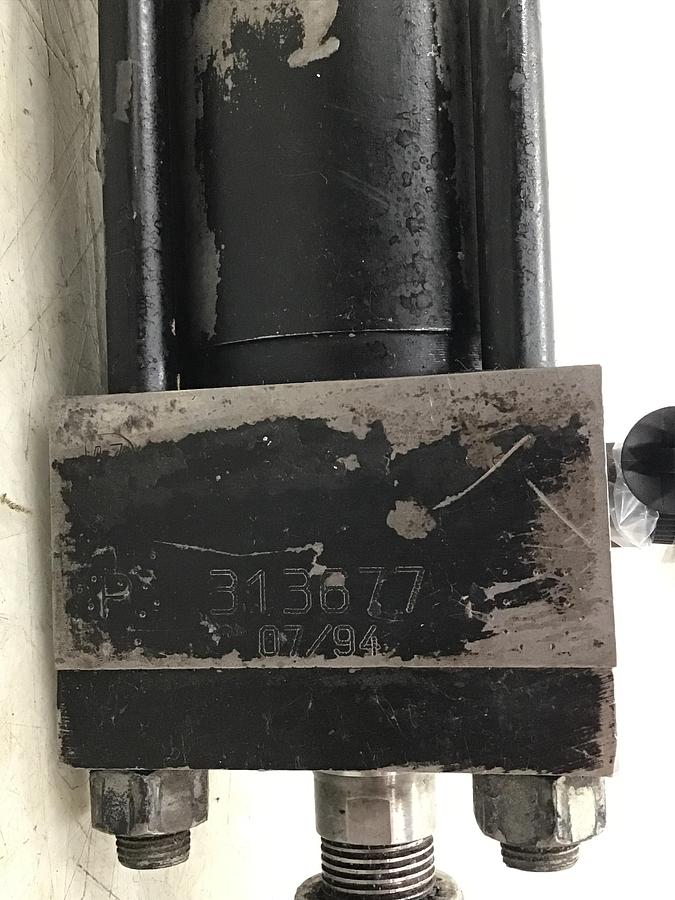 Used PARKER 02.50 2HLTS182A 15.000 Cylinder Used #144018