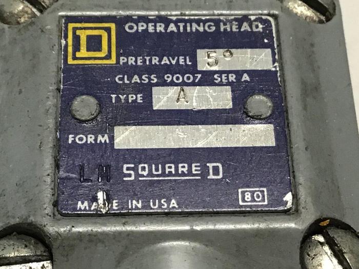 Used SQUARE D Limit Switch 9007-C54A #122143