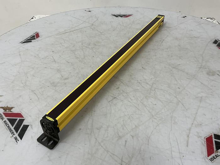 Used BANNER SLSR30-750Q8