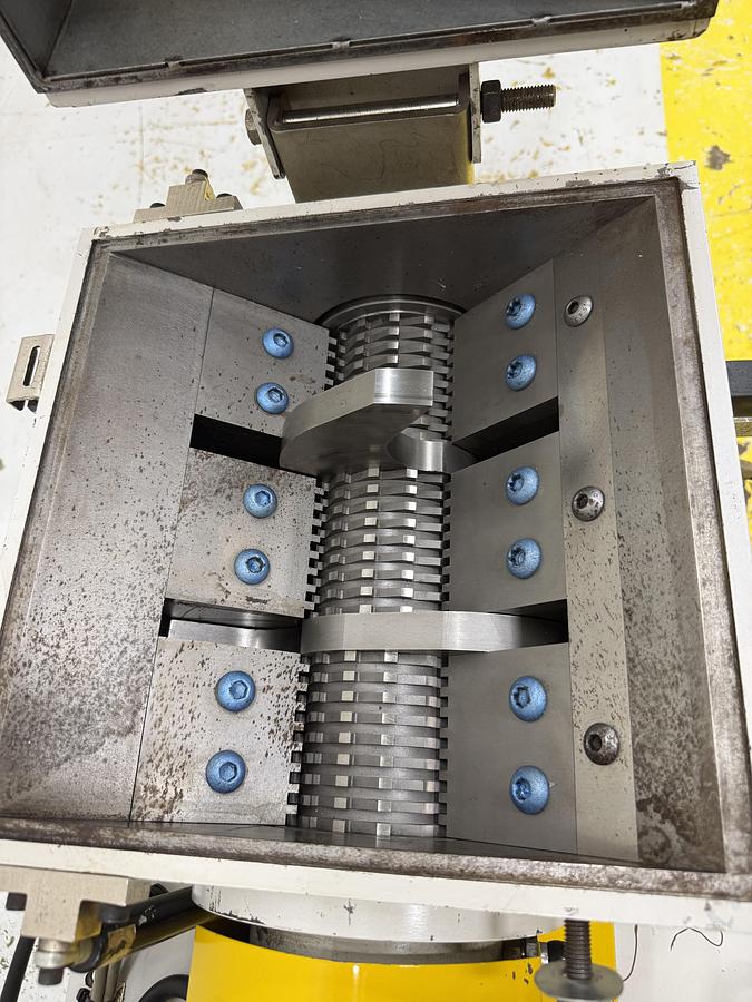 Used 2014 MATSUI SMGL2-200U Grinder Granulator Plastic USED #152839 Repair