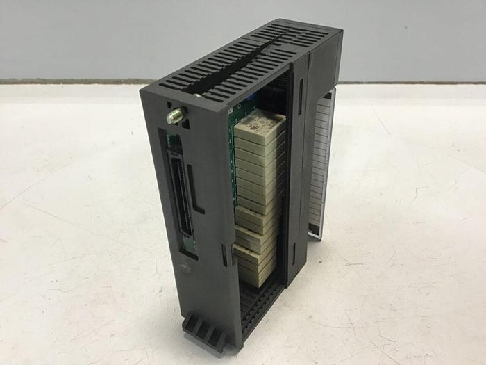 Used MITSUBISHI Output Module A1SY10 #125190
