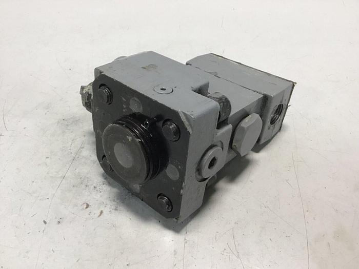 Used VICKERS Valve DG4V32ALMFWB660EN21 #138778