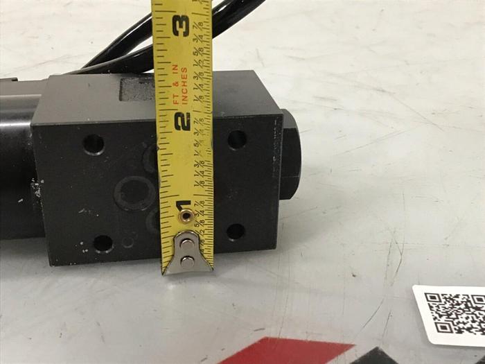 Used YUKEN Directional Valve DSG-01-2B3-D24-70357-L #118272