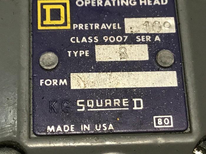 Used SQUARE D Limit Switch 9007-C54B #121701
