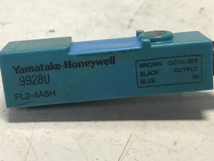 Used YAMATAKE Proximity Switch FL2-4A6H #128267