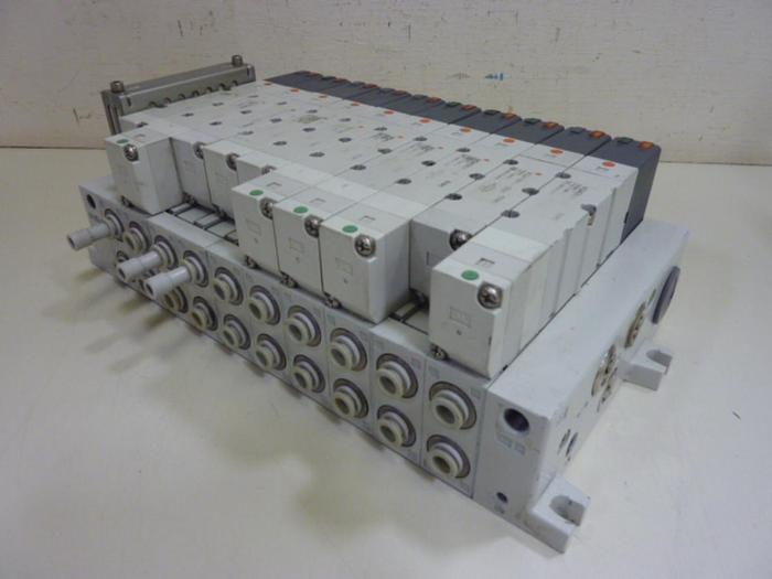 Used SMC Control Block w/ Valves VQ4300-5 #66056