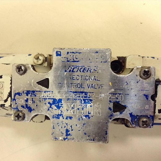 Used VICKERS Tokimec Directional Control Valve DG4V32CMP7H750 Used