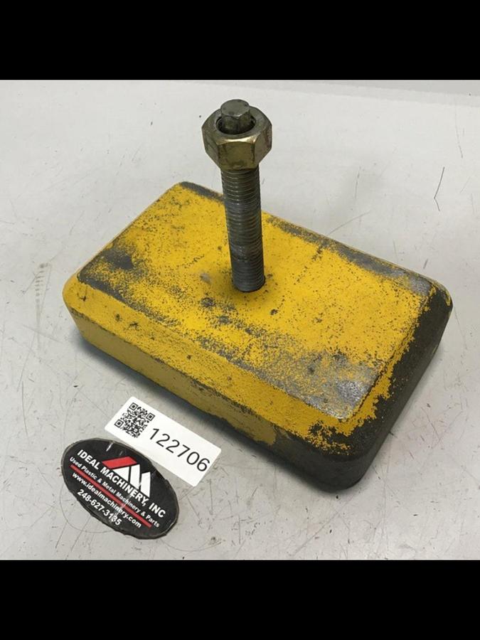 Used METAL FABRICATOR Leveling Mount Pad 8 x 5 USED #122706