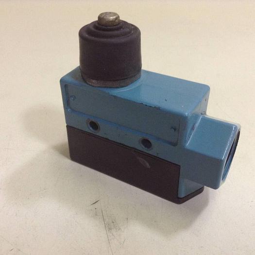 Used HONEYWELL Micro Switch BZE6-2RN194 #85006