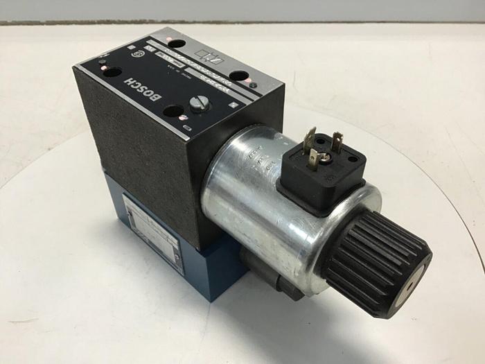 Used BOSCH Valve 081WV10P1V1012WS024/00D51 #144619