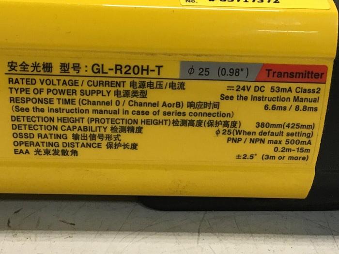 Used KEYENCE CORP Light Curtain Transmitter GL-R20H-T #133677