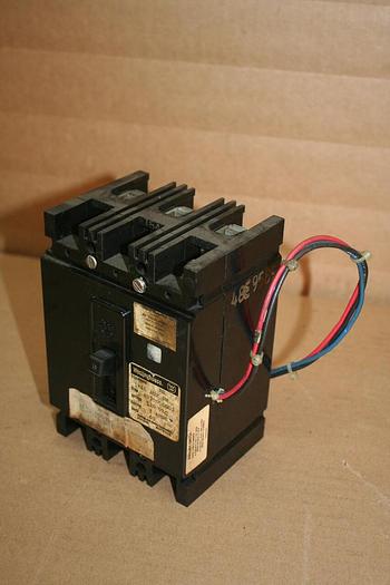 Used WESTINGHOUSE 15 Amp Circuit Breaker 4979D06G03 #20740