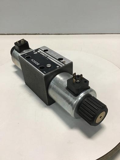 Used BOSCH Valve 081WV10P1V1004WS024/00D51 USED