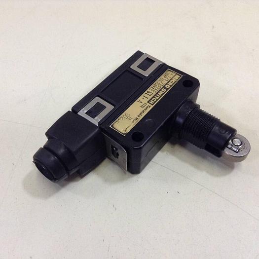 Used YAMATAKE Limit Switch SL1-A #77931