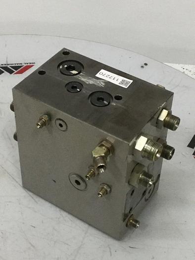 Used TOSHIBA Manifold 00-7121 RK USED