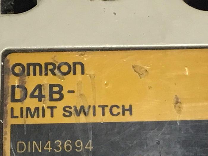 Used OMRON Limit Switch D4B-2111 #122003