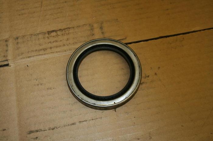 Used GARLOCK Oil Seal 1821 Used