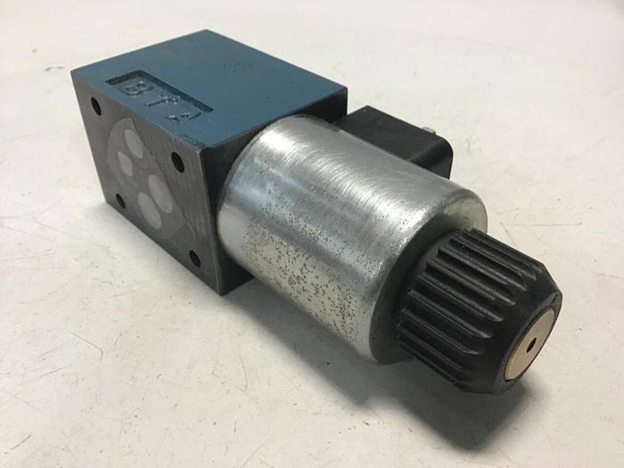 Used BOSCH Directional Valve 0 810 091 227 Used