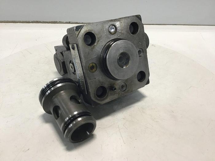 Used VICKERS Valve DG4V-3-2A-M-U-HL7-60 #132260