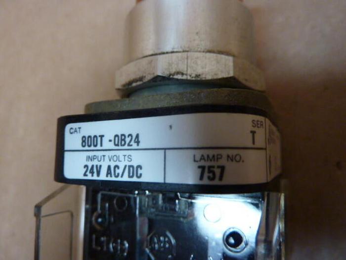 Used ALLEN BRADLEY Push Button 800T-QB24 AMBER #27925