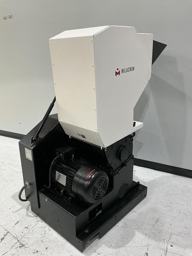 Used MILACRON Grinder / DNL / Not Cleaned yet