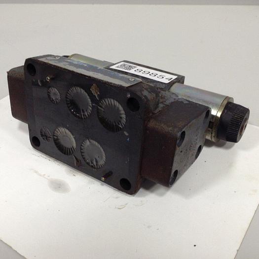 Used VICKERS Valve DG5S4-0431C-E-T-M-U-HL7-B13-60-EN502 #89854