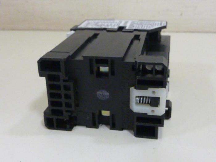 Used ALLEN BRADLEY Contactor 100-A12NZ.3 SER B #63570