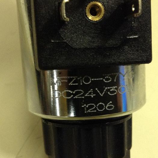 Used INTERNATIONAL Solenoid Directional Control Valve DG03-7A-24VDC82DN #80152