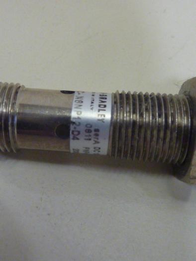 Used ALLEN BRADLEY Proximity Switch 872C-N8NP12-D4 SER A #62572